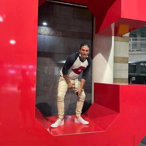 Meet your Posher, Adrian